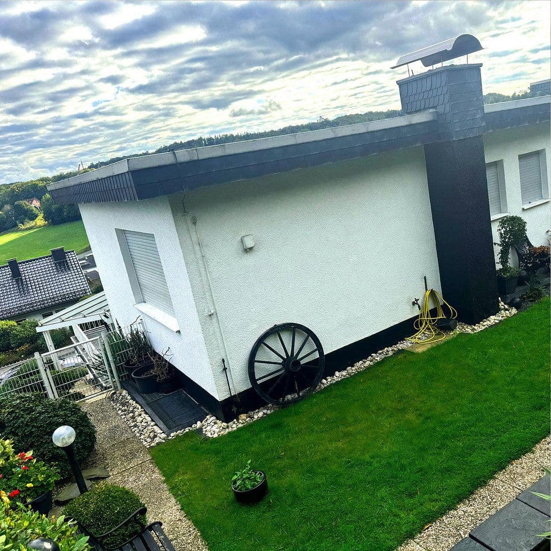 Prodej domu 182 m², pozemek 777 m², Fontanestr. 26, Lüdenscheid, Severní Porýní-Vestfálsko Prodej domu 182 m², pozemek 777 m², Fontanestr. 26, Lüdenscheid, Severní Porýní-Vestfálsko