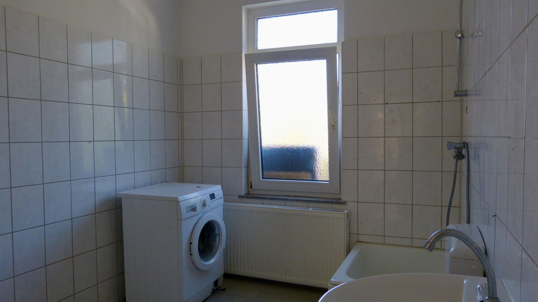 Pronájem bytu 2+1 47 m², Adolfstraße 16, Bremerhaven, Bremen Pronájem bytu 2+1 47 m², Adolfstraße 16, Bremerhaven, Bremen