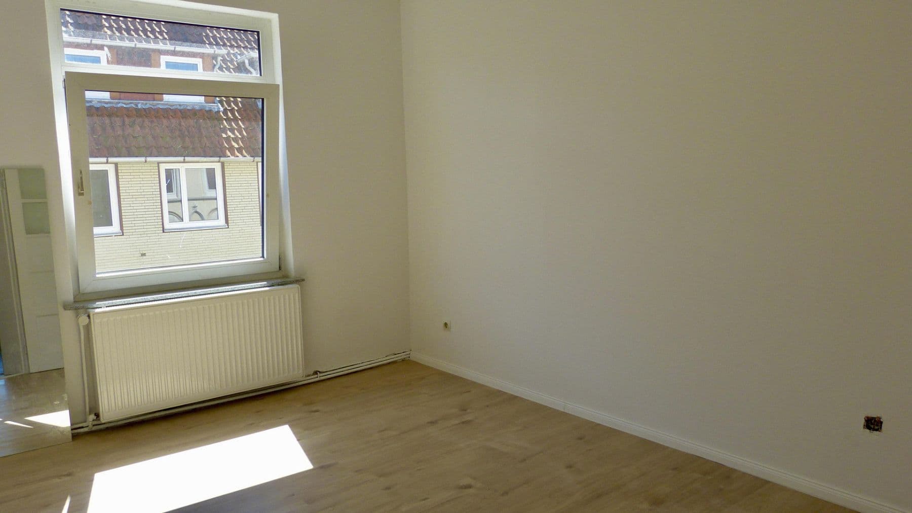 Pronájem bytu 2+1 47 m², Adolfstraße 16, Bremerhaven, Bremen Pronájem bytu 2+1 47 m², Adolfstraße 16, Bremerhaven, Bremen