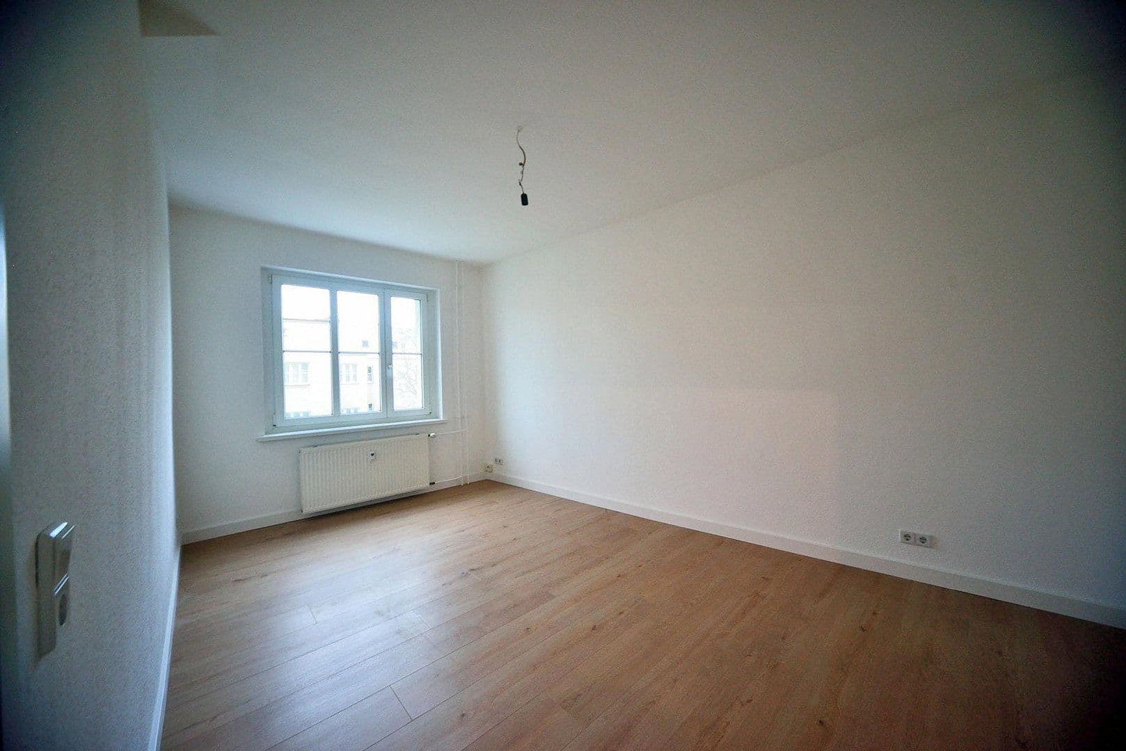 Prodej bytu 2+1 54 m², Schöneicher Straße, Berlin, Berlín Prodej bytu 2+1 54 m², Schöneicher Straße, Berlin, Berlín