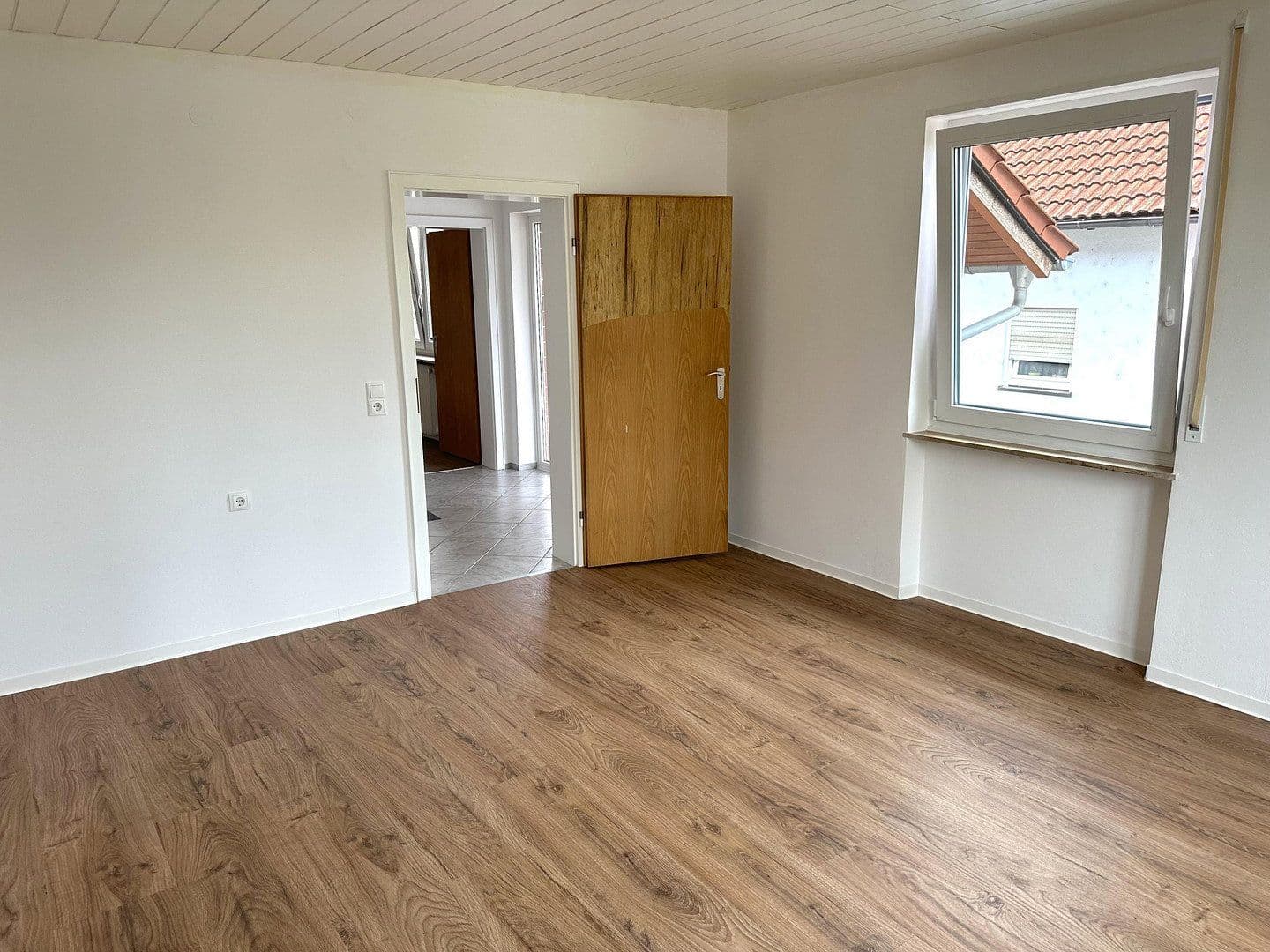 Pronájem bytu 3+1 81 m², Rödersheim-Gronau, Porýní-Falc Pronájem bytu 3+1 81 m², Rödersheim-Gronau, Porýní-Falc