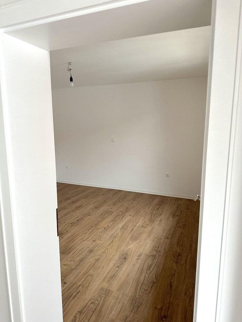Pronájem bytu 3+1 81 m², Rödersheim-Gronau, Porýní-Falc Pronájem bytu 3+1 81 m², Rödersheim-Gronau, Porýní-Falc