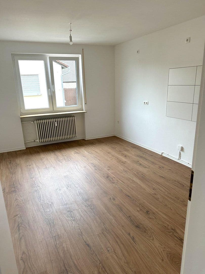 Pronájem bytu 3+1 81 m², Rödersheim-Gronau, Porýní-Falc Pronájem bytu 3+1 81 m², Rödersheim-Gronau, Porýní-Falc