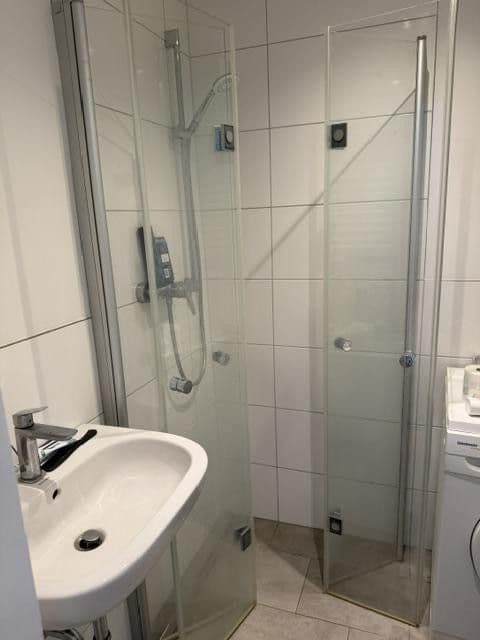 Pronájem bytu 2+1 42 m², Brüsseler Str. 33, Bonn, Severní Porýní-Vestfálsko Pronájem bytu 2+1 42 m², Brüsseler Str. 33, Bonn, Severní Porýní-Vestfálsko