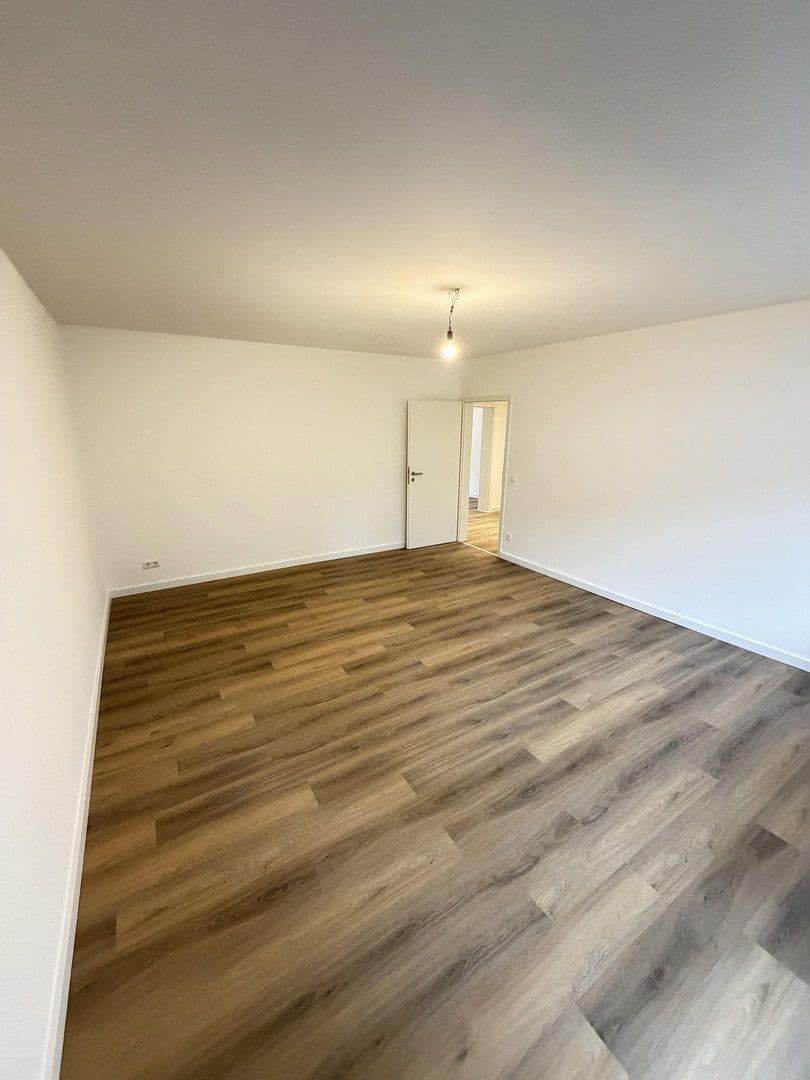 Prodej bytu 3+1 77 m², Brüder-Grimm-Weg 3, Hannover, Dolní Sasko Prodej bytu 3+1 77 m², Brüder-Grimm-Weg 3, Hannover, Dolní Sasko