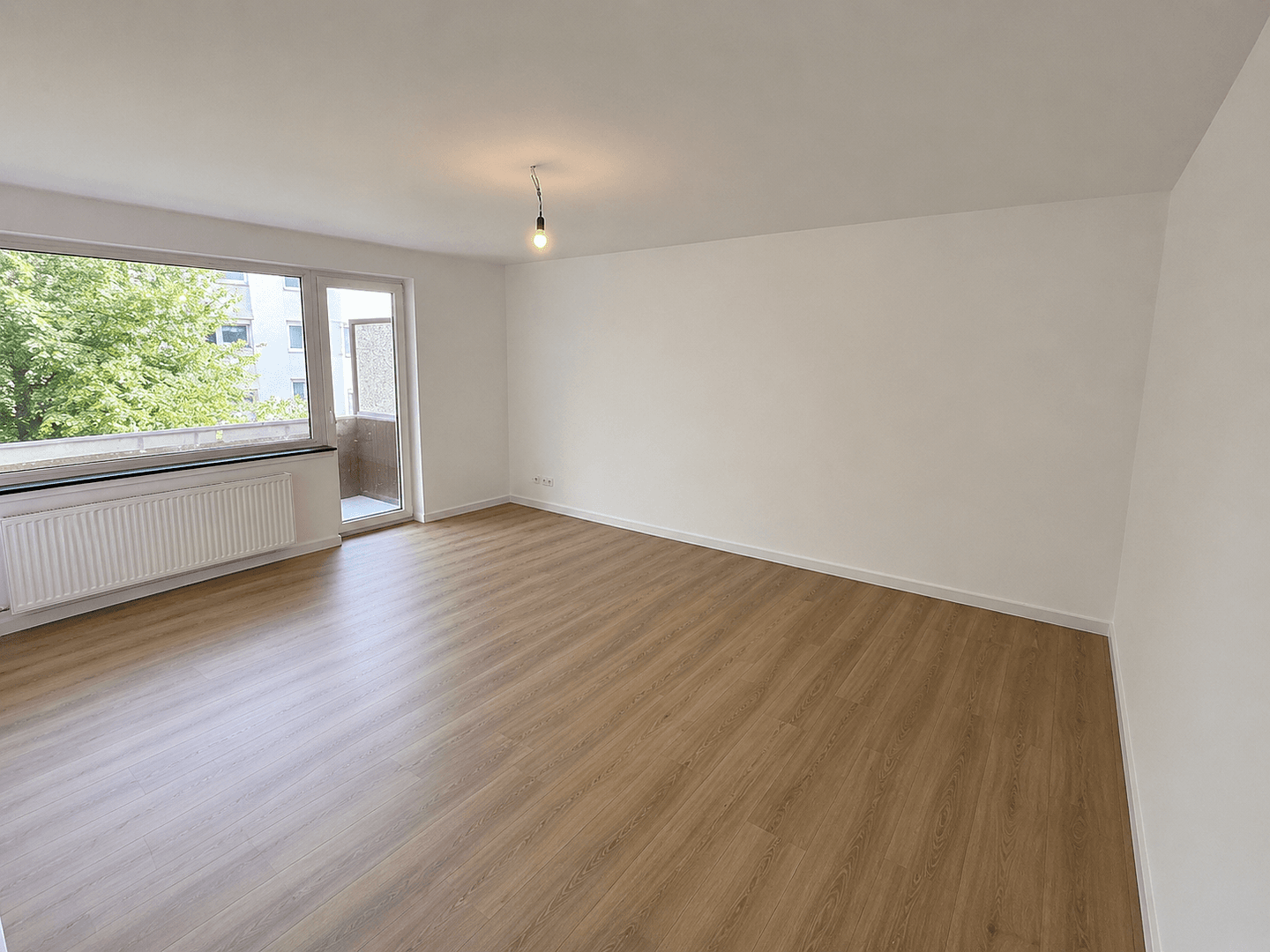 Prodej bytu 3+1 77 m², Brüder-Grimm-Weg 3, Hannover, Dolní Sasko Prodej bytu 3+1 77 m², Brüder-Grimm-Weg 3, Hannover, Dolní Sasko
