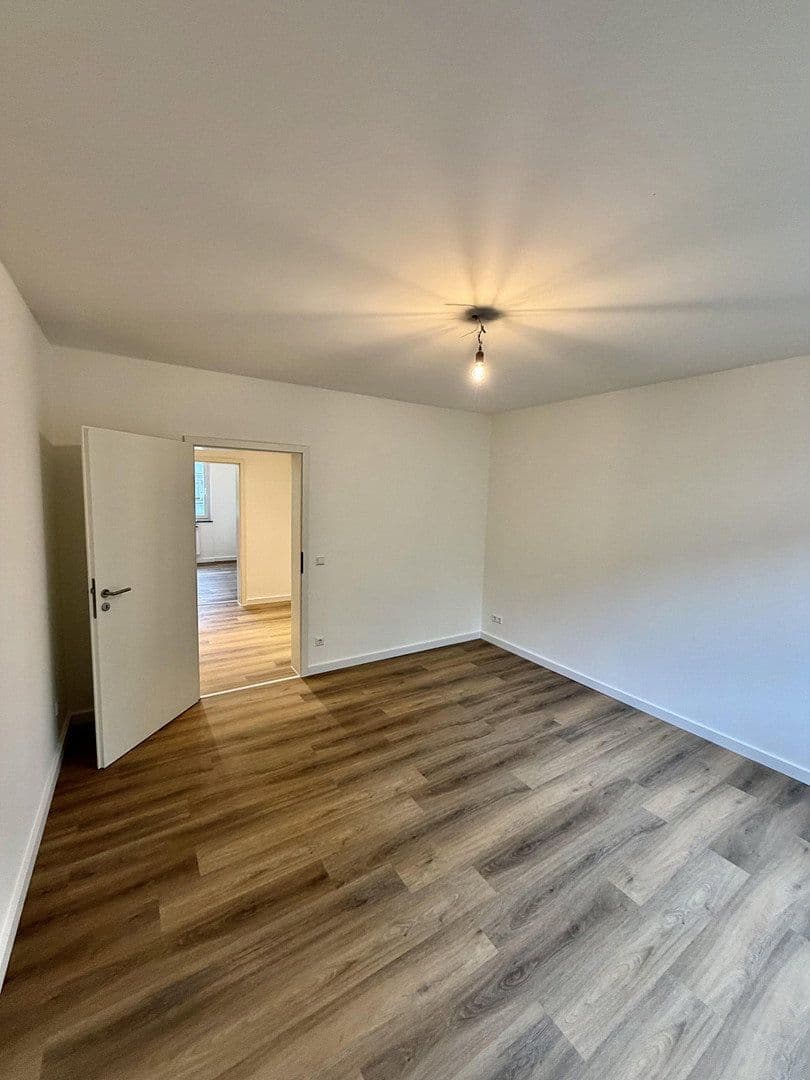 Prodej bytu 3+1 77 m², Brüder-Grimm-Weg 3, Hannover, Dolní Sasko Prodej bytu 3+1 77 m², Brüder-Grimm-Weg 3, Hannover, Dolní Sasko