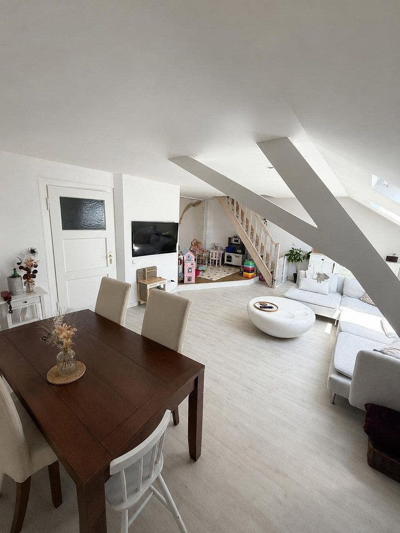 Pronájem bytu 4+1 120 m², Mönchengladbach, Severní Porýní-Vestfálsko Pronájem bytu 4+1 120 m², Mönchengladbach, Severní Porýní-Vestfálsko