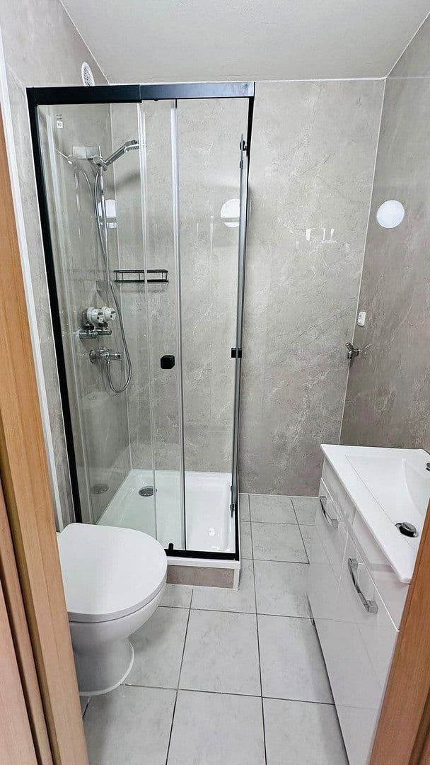 Pronájem bytu 1+1 22 m², Starenweg 4, München, Bavorsko Pronájem bytu 1+1 22 m², Starenweg 4, München, Bavorsko