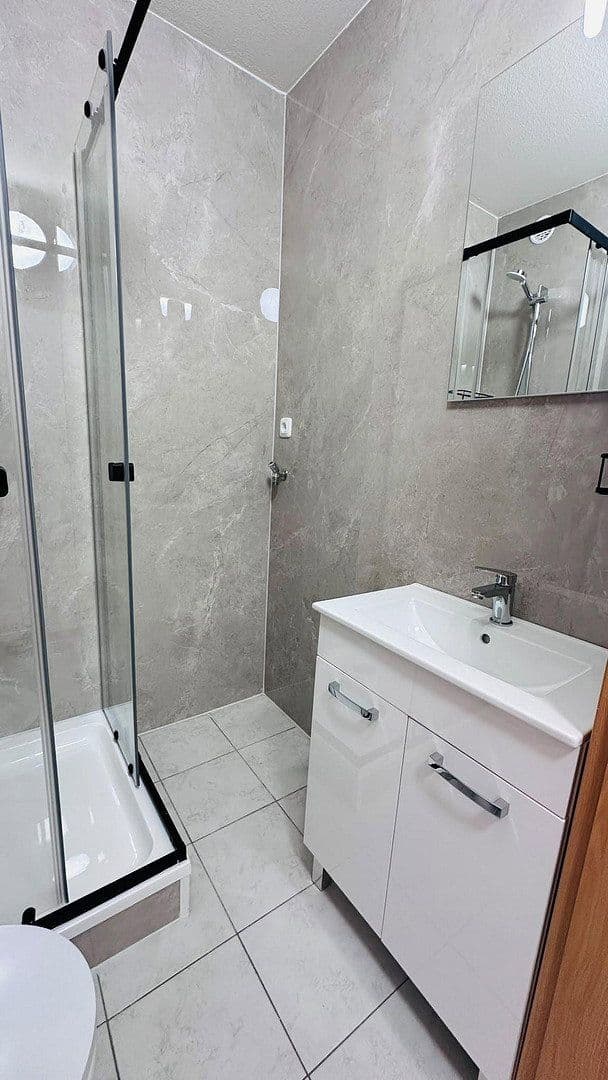 Pronájem bytu 1+1 22 m², Starenweg 4, München, Bavorsko Pronájem bytu 1+1 22 m², Starenweg 4, München, Bavorsko