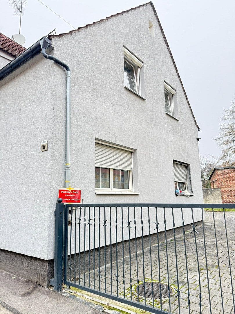 Prodej domu 160 m², pozemek 400 m², Augsburg, Bavorsko Prodej domu 160 m², pozemek 400 m², Augsburg, Bavorsko