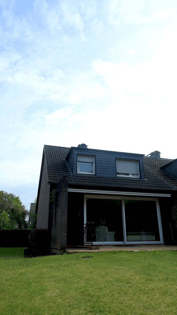 Prodej domu 113 m², pozemek 435 m², Leverkusen, Severní Porýní-Vestfálsko Prodej domu 113 m², pozemek 435 m², Leverkusen, Severní Porýní-Vestfálsko
