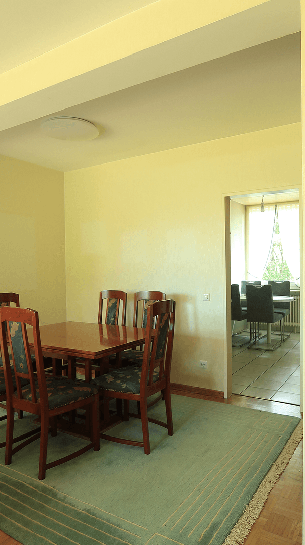Prodej domu 113 m², pozemek 435 m², Leverkusen, Severní Porýní-Vestfálsko Prodej domu 113 m², pozemek 435 m², Leverkusen, Severní Porýní-Vestfálsko