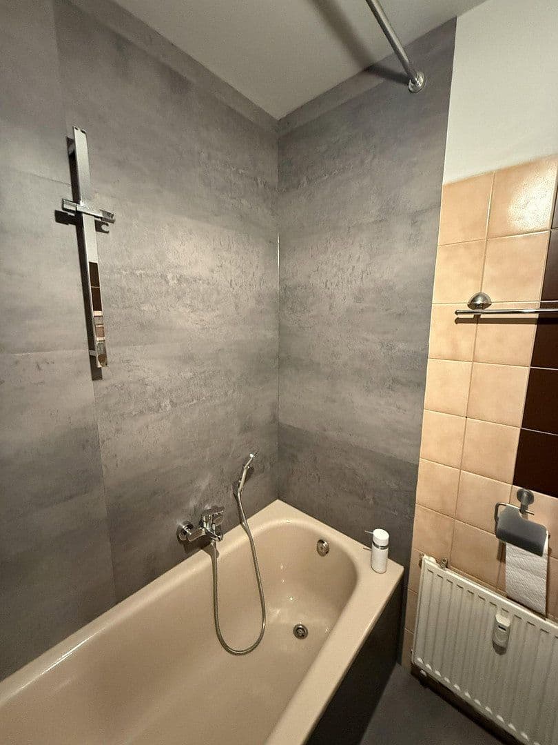 Pronájem bytu 2+1 63 m², Köln, Severní Porýní-Vestfálsko Pronájem bytu 2+1 63 m², Köln, Severní Porýní-Vestfálsko