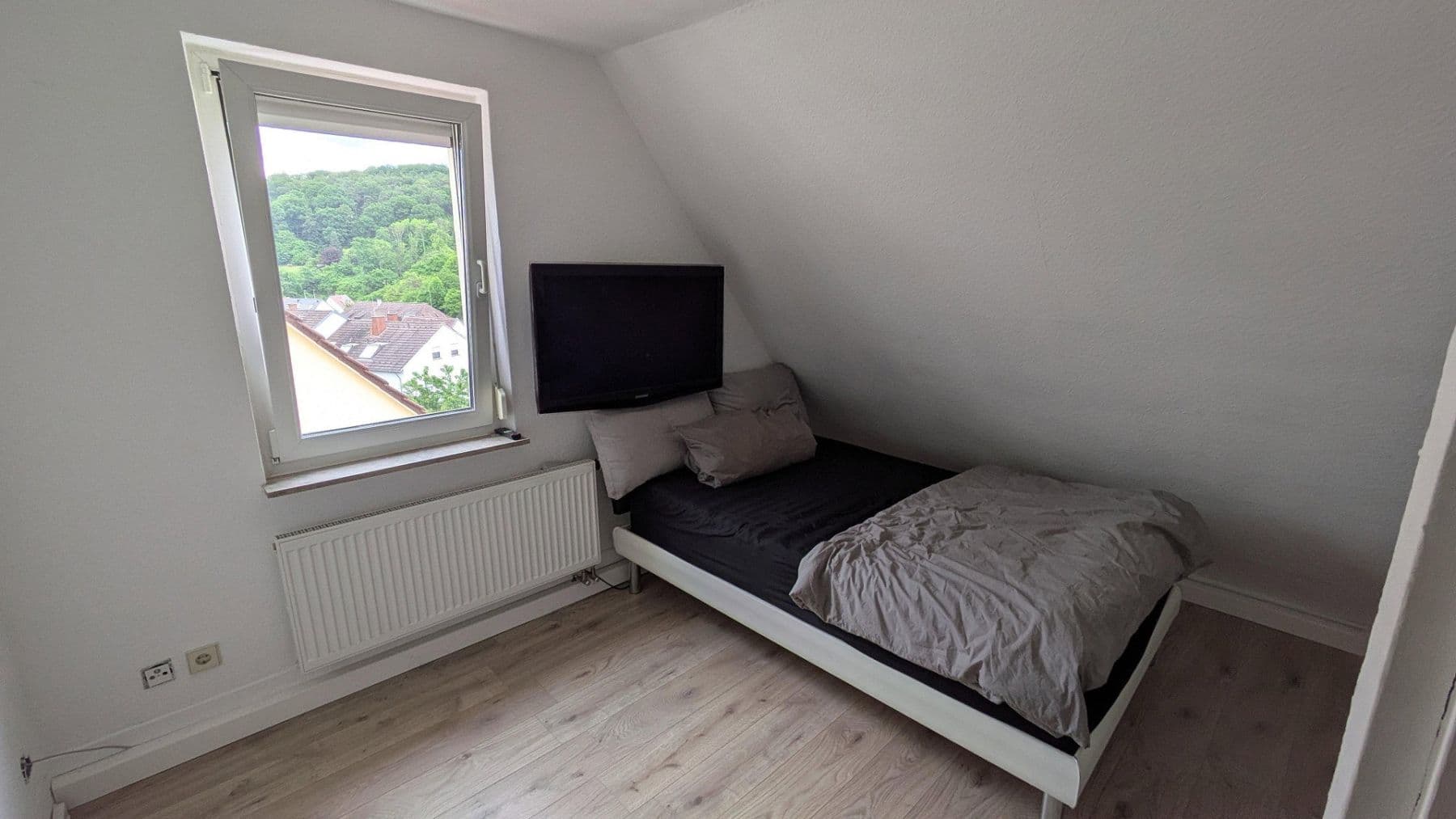 Pronájem bytu 2+1 30 m², Rohrackerstraße 317, Stuttgart, Bádensko-Württembersko Pronájem bytu 2+1 30 m², Rohrackerstraße 317, Stuttgart, Bádensko-Württembersko