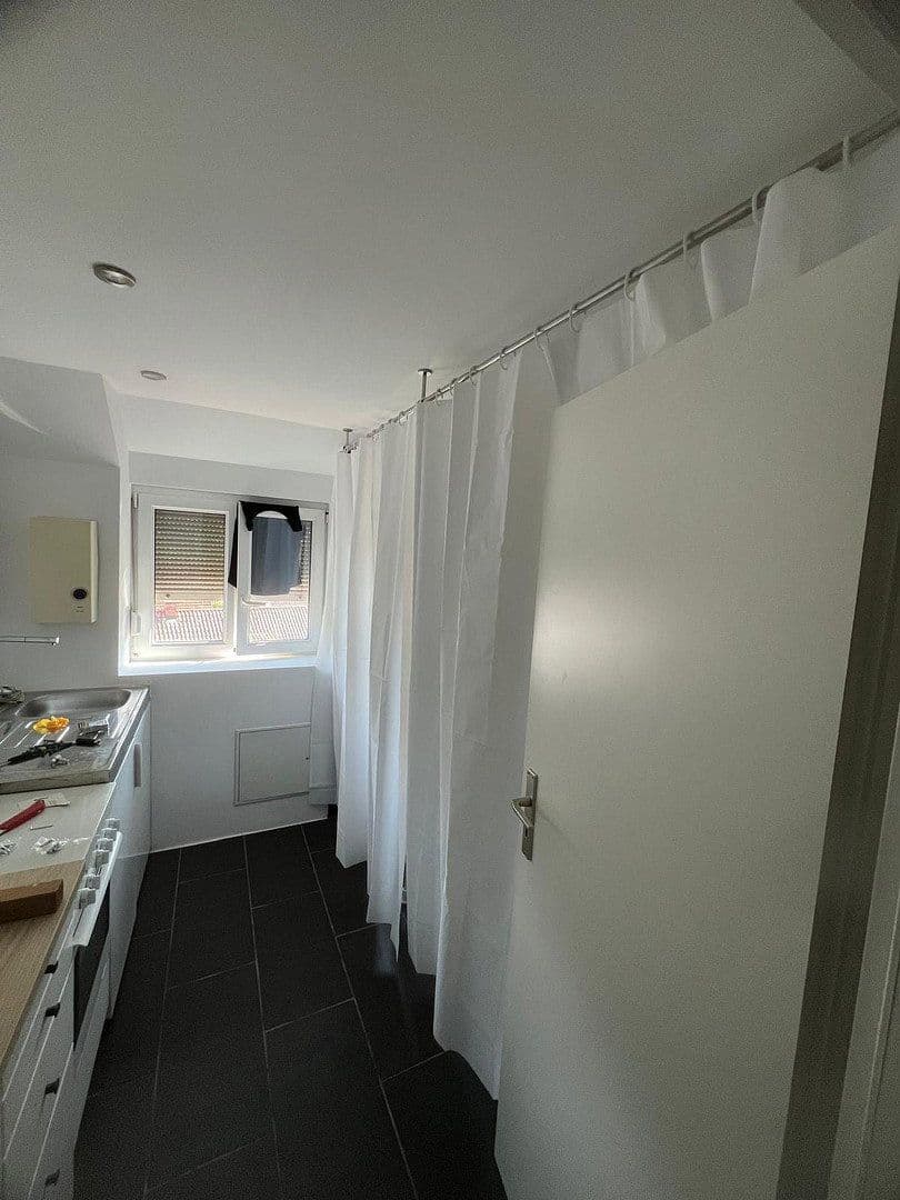Pronájem bytu 2+1 30 m², Rohrackerstraße 317, Stuttgart, Bádensko-Württembersko Pronájem bytu 2+1 30 m², Rohrackerstraße 317, Stuttgart, Bádensko-Württembersko
