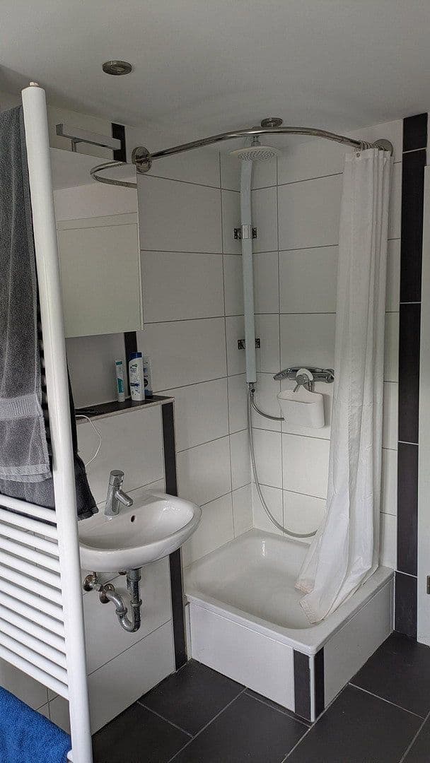 Pronájem bytu 2+1 30 m², Rohrackerstraße 317, Stuttgart, Bádensko-Württembersko Pronájem bytu 2+1 30 m², Rohrackerstraße 317, Stuttgart, Bádensko-Württembersko