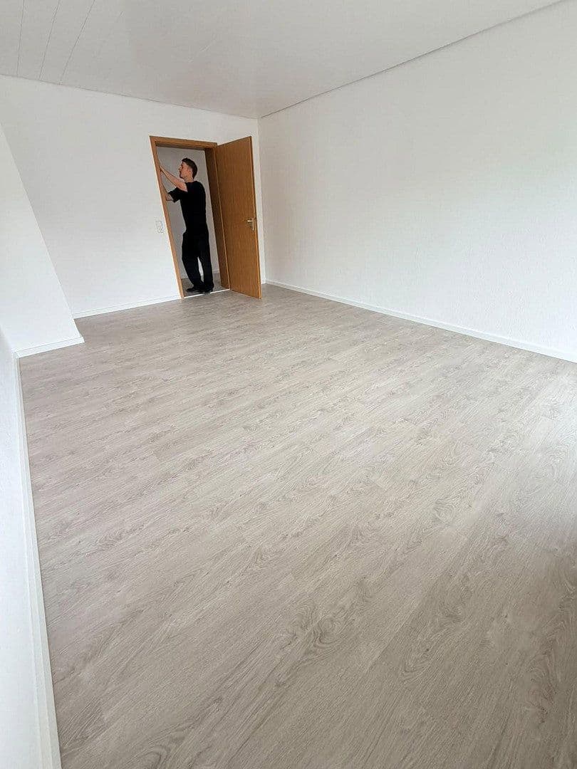 Pronájem bytu 3+1 70 m², Schillerstr.6, Weinsberg, Bádensko-Württembersko Pronájem bytu 3+1 70 m², Schillerstr.6, Weinsberg, Bádensko-Württembersko