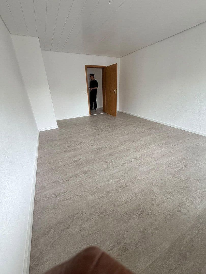 Pronájem bytu 3+1 70 m², Schillerstr.6, Weinsberg, Bádensko-Württembersko Pronájem bytu 3+1 70 m², Schillerstr.6, Weinsberg, Bádensko-Württembersko