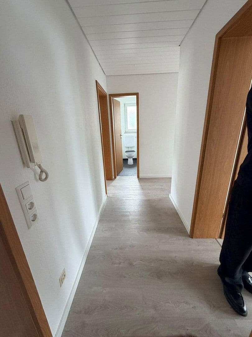 Pronájem bytu 3+1 70 m², Schillerstr.6, Weinsberg, Bádensko-Württembersko Pronájem bytu 3+1 70 m², Schillerstr.6, Weinsberg, Bádensko-Württembersko