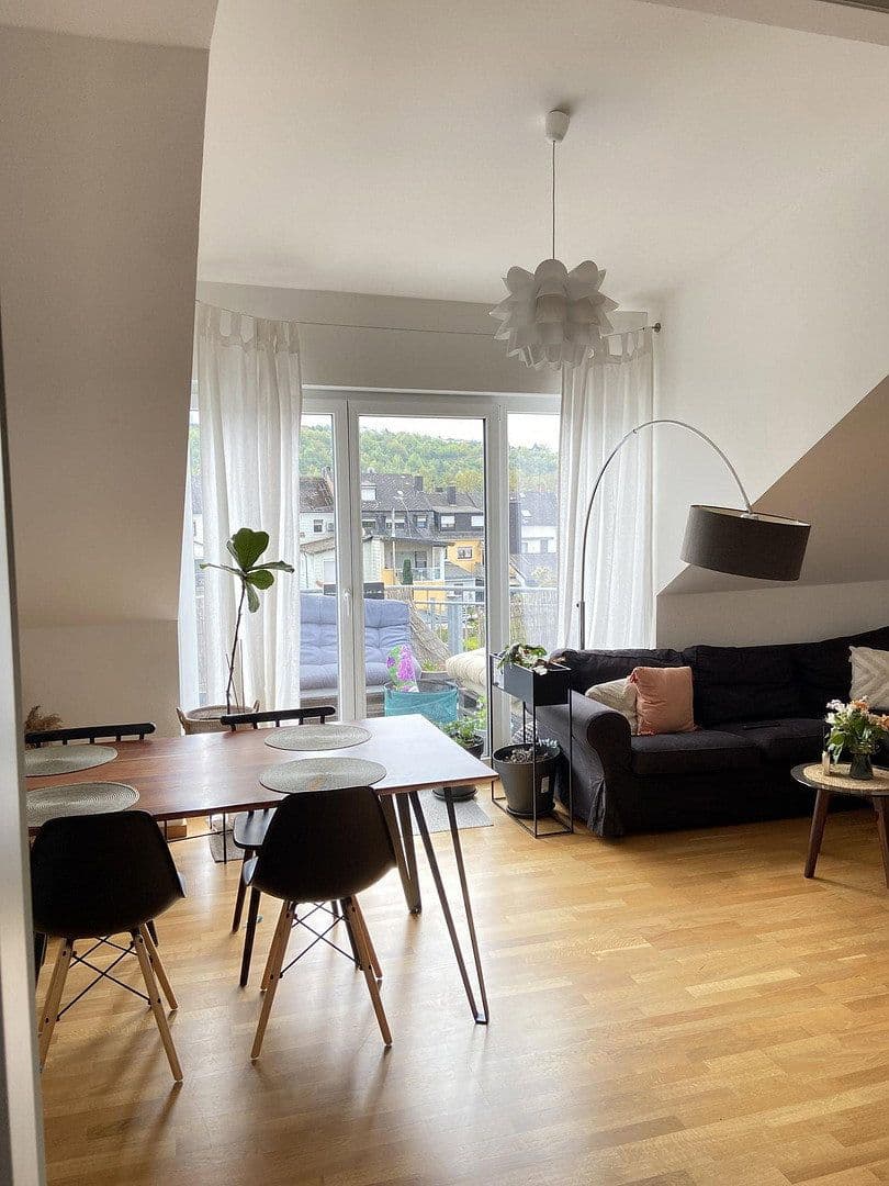 Prodej domu 262 m², pozemek 235 m², Konz, Porýní-Falc Prodej domu 262 m², pozemek 235 m², Konz, Porýní-Falc
