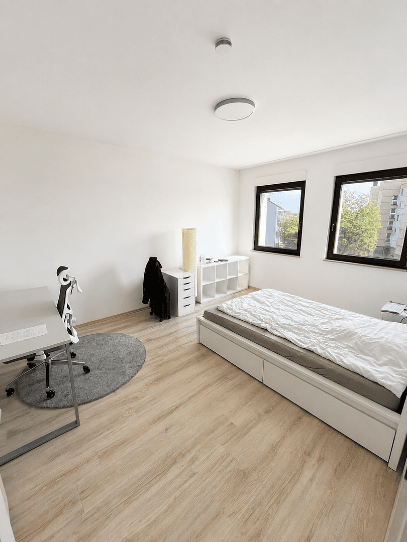 Pronájem bytu 3+1 64 m², Von-der-Tann-Straße 156, Nürnberg, Bavorsko Pronájem bytu 3+1 64 m², Von-der-Tann-Straße 156, Nürnberg, Bavorsko