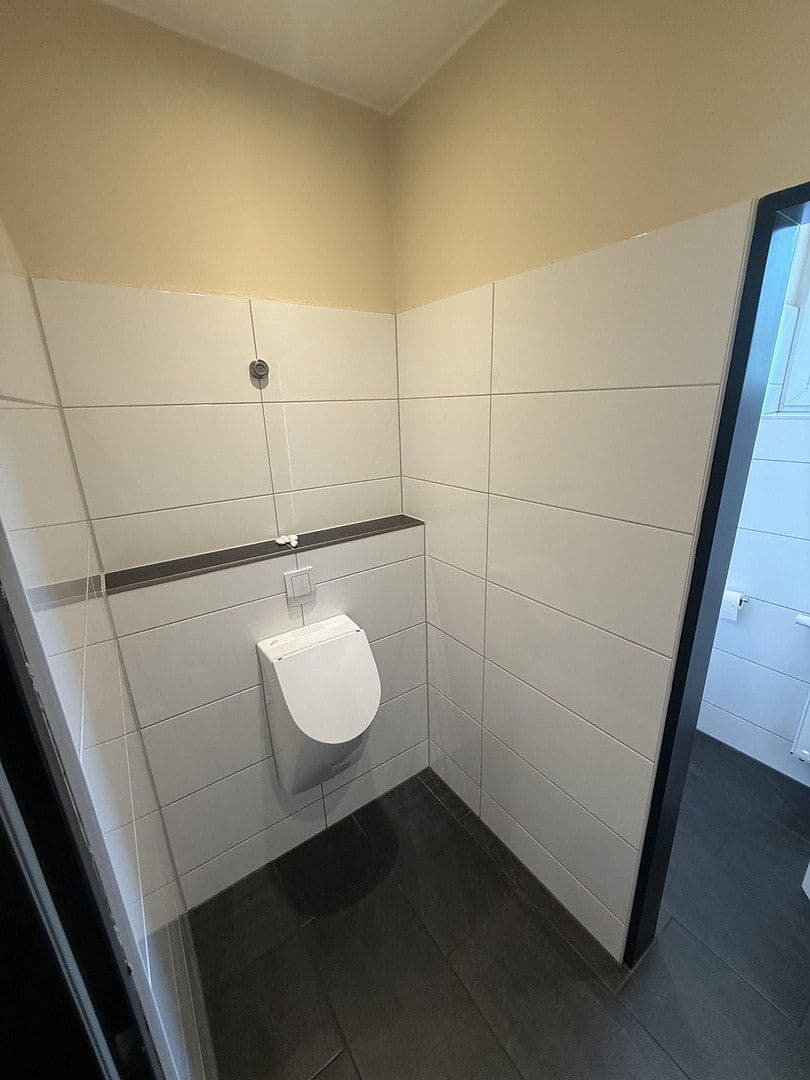 Pronájem nebytového prostoru 1.400 m², Osterweder Straße 5, Worpswede, Dolní Sasko Pronájem nebytového prostoru 1.400 m², Osterweder Straße 5, Worpswede, Dolní Sasko