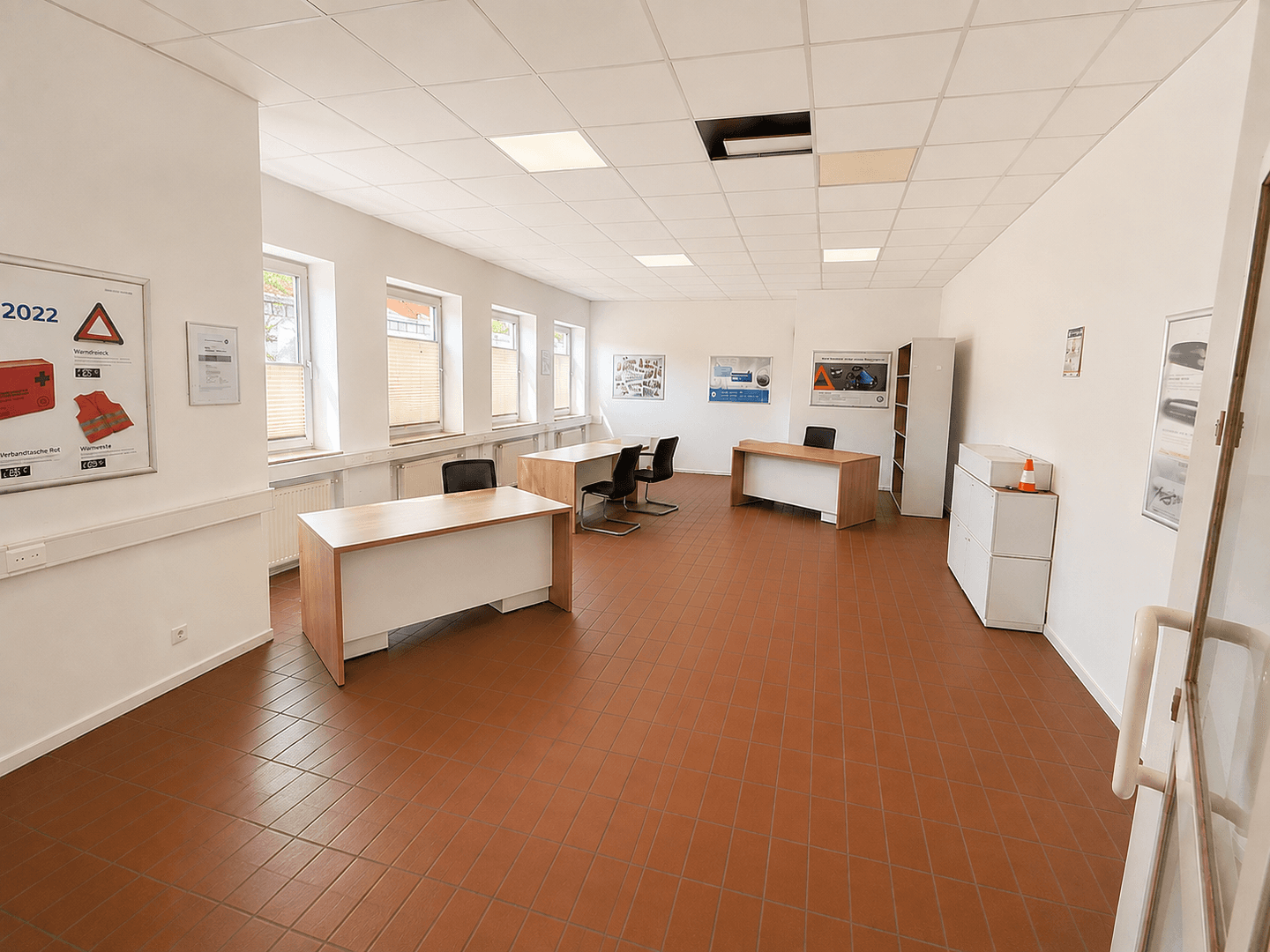 Pronájem nebytového prostoru 1.400 m², Osterweder Straße 5, Worpswede, Dolní Sasko Pronájem nebytového prostoru 1.400 m², Osterweder Straße 5, Worpswede, Dolní Sasko