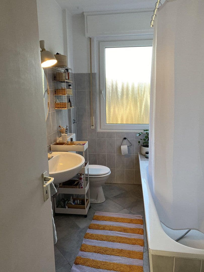 Pronájem bytu 3+1 64 m², Friedrichstr. 60, Haan, Severní Porýní-Vestfálsko Pronájem bytu 3+1 64 m², Friedrichstr. 60, Haan, Severní Porýní-Vestfálsko