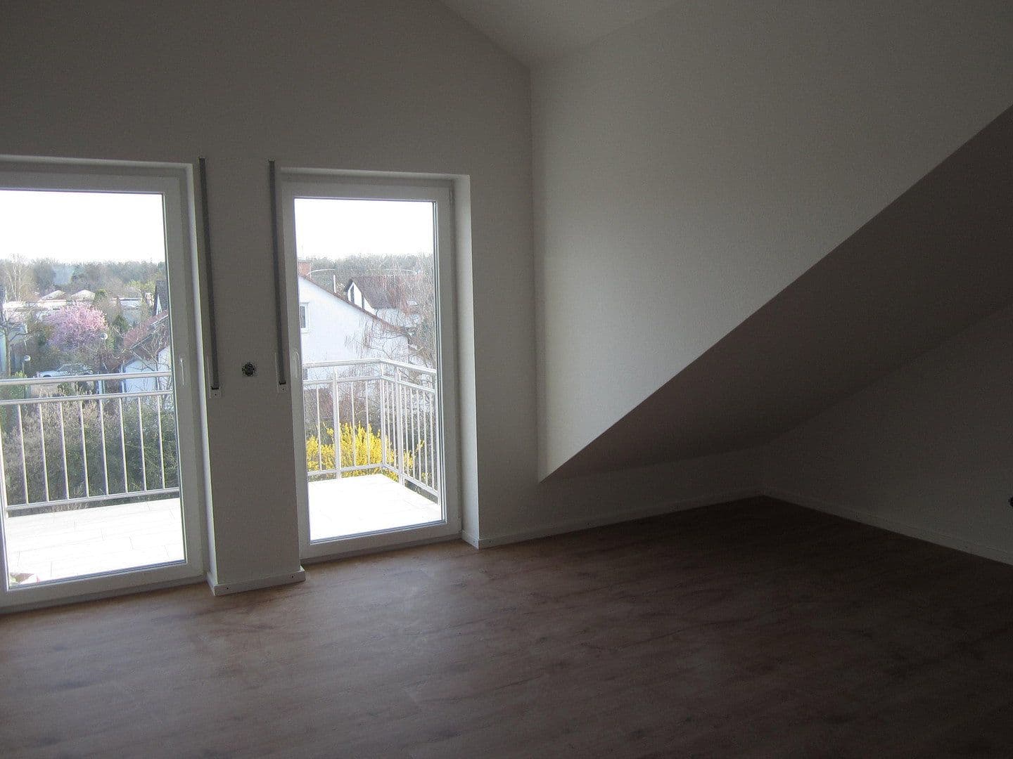 Prodej bytu 4+1 135 m², Albert-Einstein-Allee 26, Limburgerhof, Porýní-Falc Prodej bytu 4+1 135 m², Albert-Einstein-Allee 26, Limburgerhof, Porýní-Falc