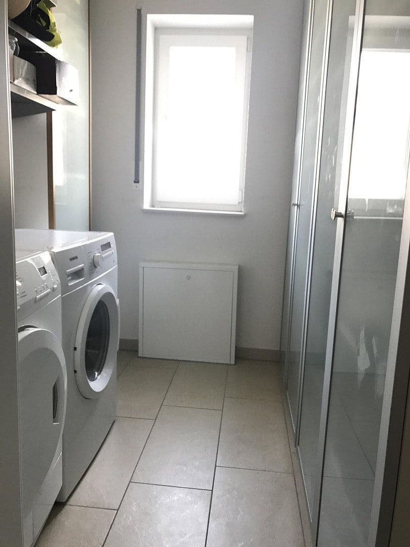 Prodej bytu 4+1 135 m², Albert-Einstein-Allee 26, Limburgerhof, Porýní-Falc Prodej bytu 4+1 135 m², Albert-Einstein-Allee 26, Limburgerhof, Porýní-Falc