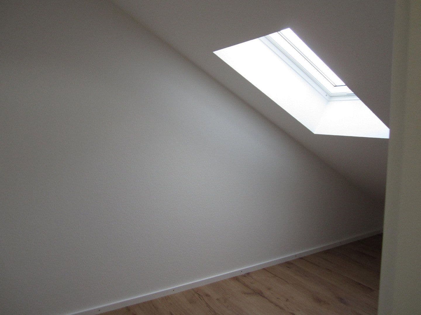 Prodej bytu 4+1 135 m², Albert-Einstein-Allee 26, Limburgerhof, Porýní-Falc Prodej bytu 4+1 135 m², Albert-Einstein-Allee 26, Limburgerhof, Porýní-Falc