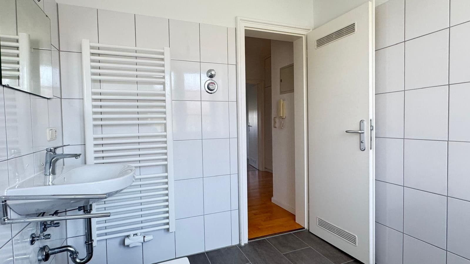 Pronájem bytu 2+1 63 m², Naupliastraße 25, München, Bavorsko Pronájem bytu 2+1 63 m², Naupliastraße 25, München, Bavorsko