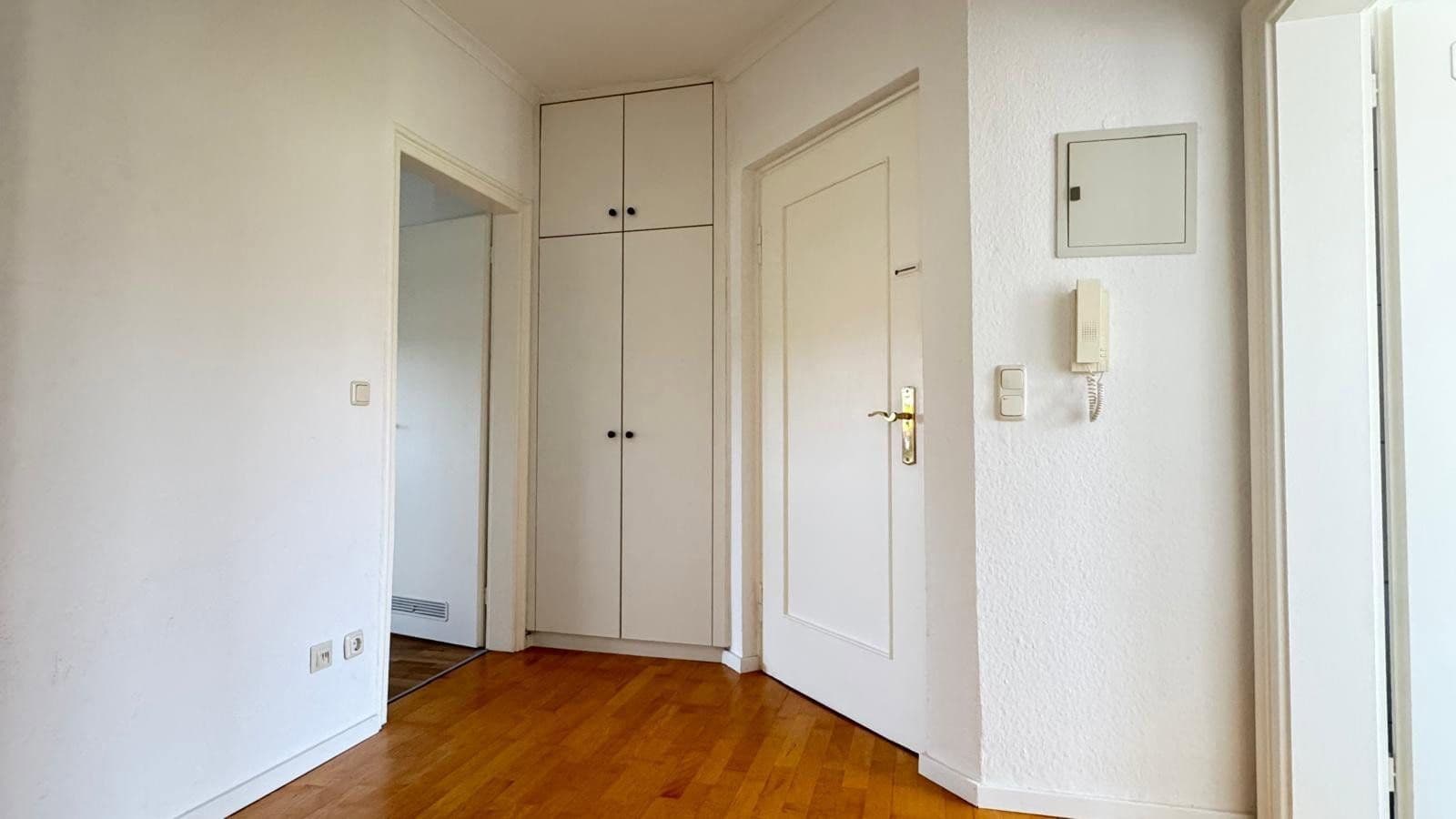 Pronájem bytu 2+1 63 m², Naupliastraße 25, München, Bavorsko Pronájem bytu 2+1 63 m², Naupliastraße 25, München, Bavorsko