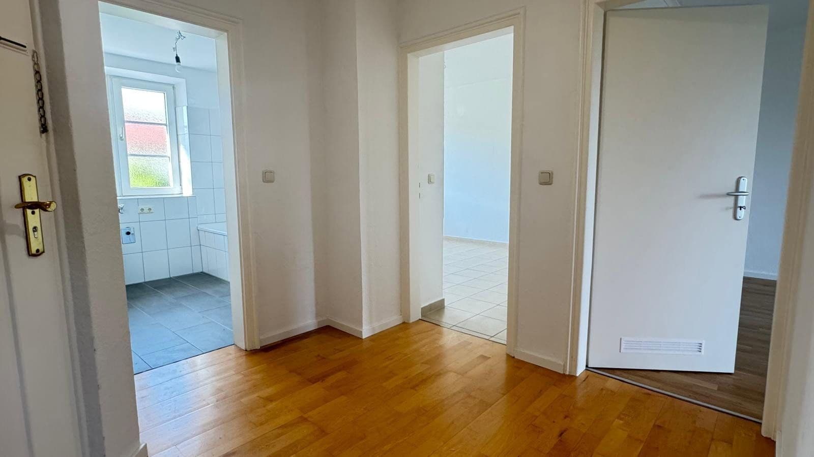 Pronájem bytu 2+1 63 m², Naupliastraße 25, München, Bavorsko Pronájem bytu 2+1 63 m², Naupliastraße 25, München, Bavorsko