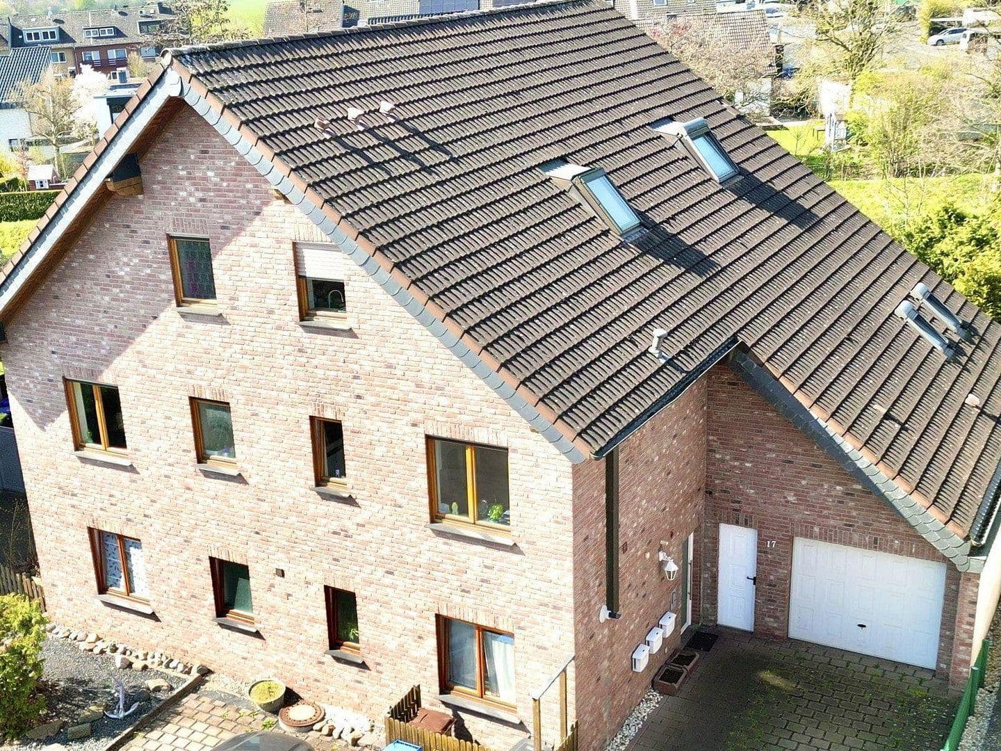 Prodej bytu 3+1 116 m², Wesseling, Severní Porýní-Vestfálsko Prodej bytu 3+1 116 m², Wesseling, Severní Porýní-Vestfálsko