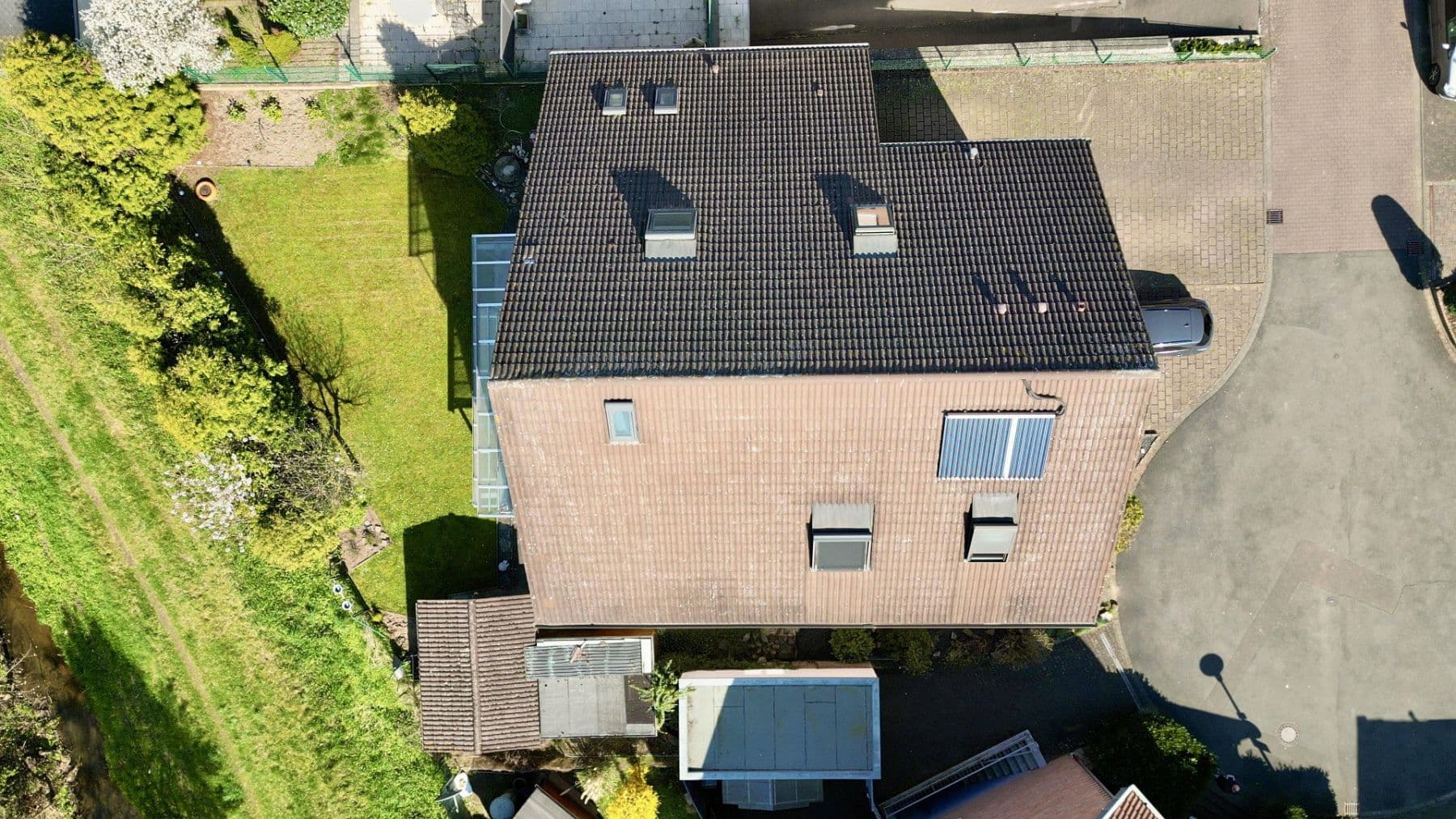 Prodej bytu 3+1 116 m², Wesseling, Severní Porýní-Vestfálsko Prodej bytu 3+1 116 m², Wesseling, Severní Porýní-Vestfálsko