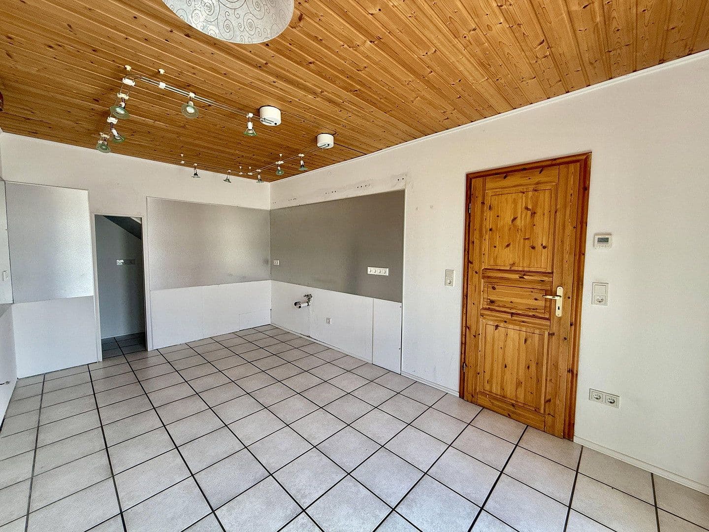 Prodej bytu 3+1 116 m², Wesseling, Severní Porýní-Vestfálsko Prodej bytu 3+1 116 m², Wesseling, Severní Porýní-Vestfálsko