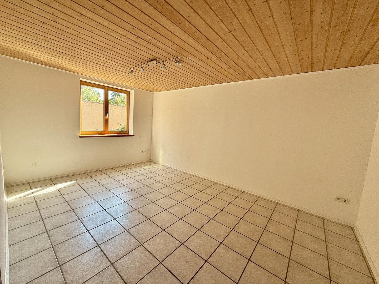 Prodej bytu 3+1 116 m², Wesseling, Severní Porýní-Vestfálsko Prodej bytu 3+1 116 m², Wesseling, Severní Porýní-Vestfálsko