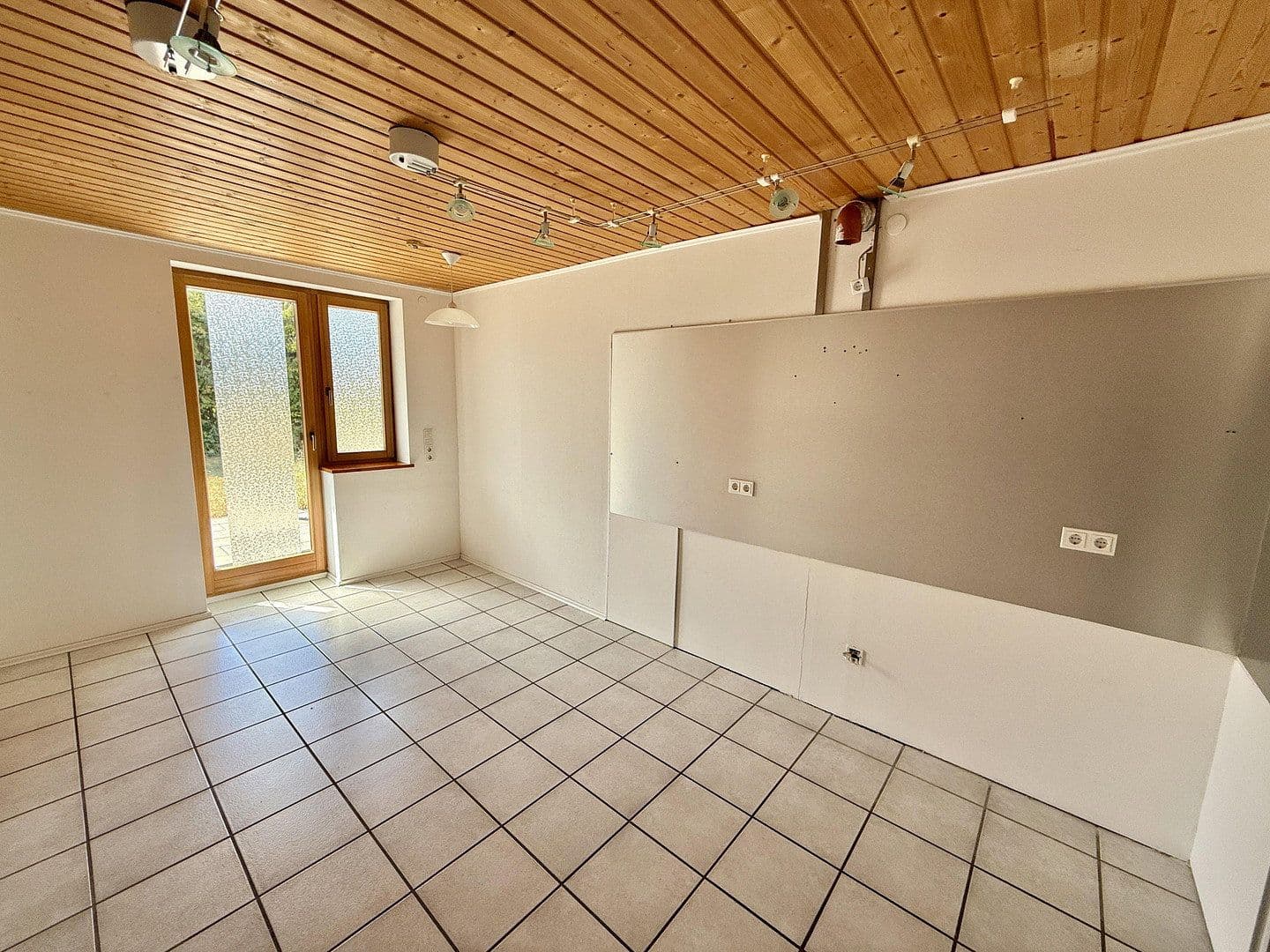 Prodej bytu 3+1 116 m², Wesseling, Severní Porýní-Vestfálsko Prodej bytu 3+1 116 m², Wesseling, Severní Porýní-Vestfálsko
