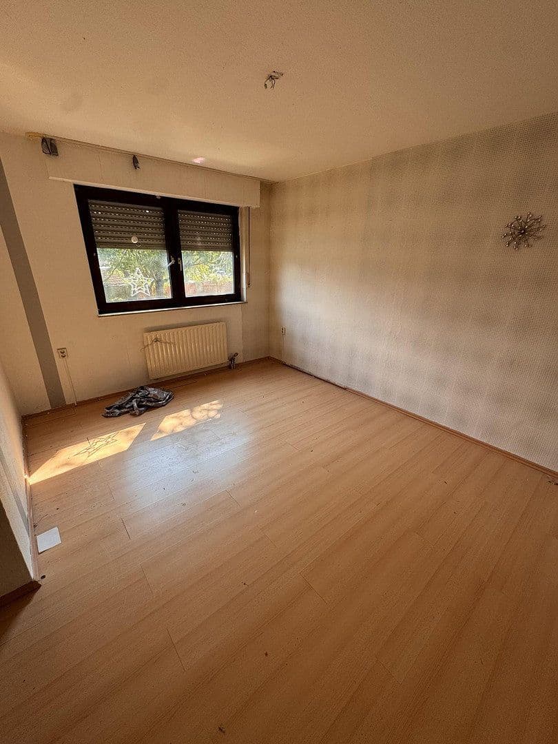 Prodej domu 144 m², pozemek 239 m², Krefeld Gellep-Stratum, Severní Porýní-Vestfálsko Prodej domu 144 m², pozemek 239 m², Krefeld Gellep-Stratum, Severní Porýní-Vestfálsko