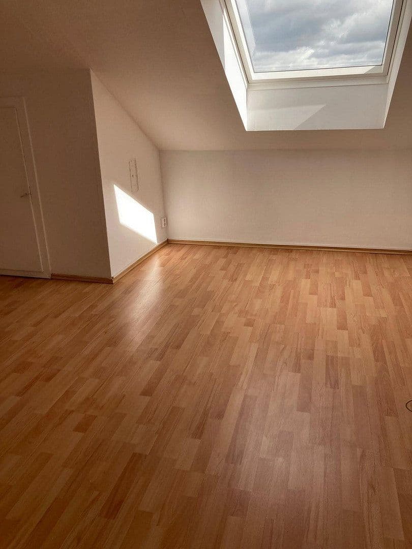 Pronájem bytu 2+kk 82 m², Holzwickede, Severní Porýní-Vestfálsko Pronájem bytu 2+kk 82 m², Holzwickede, Severní Porýní-Vestfálsko