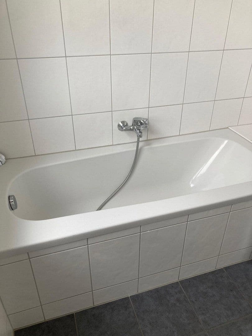 Pronájem bytu 2+kk 82 m², Holzwickede, Severní Porýní-Vestfálsko Pronájem bytu 2+kk 82 m², Holzwickede, Severní Porýní-Vestfálsko