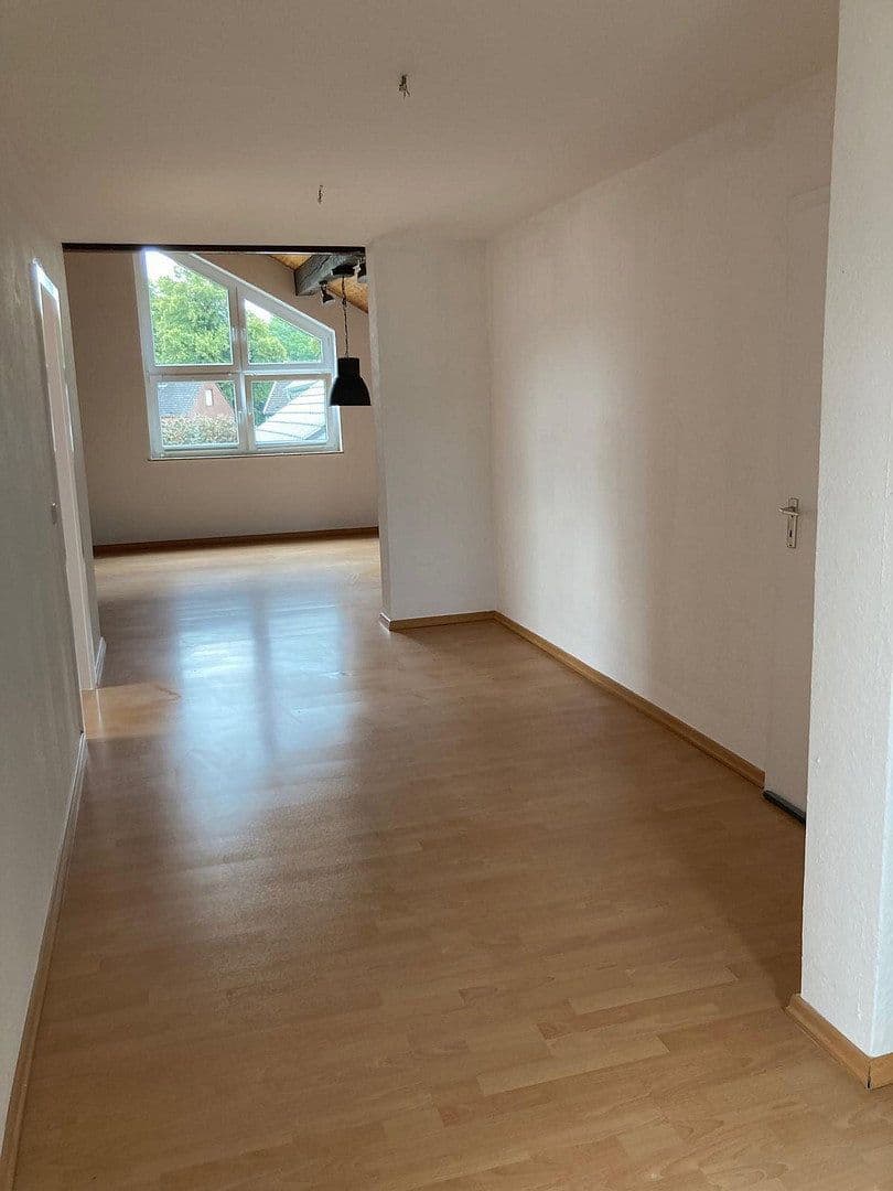 Pronájem bytu 2+kk 82 m², Holzwickede, Severní Porýní-Vestfálsko Pronájem bytu 2+kk 82 m², Holzwickede, Severní Porýní-Vestfálsko