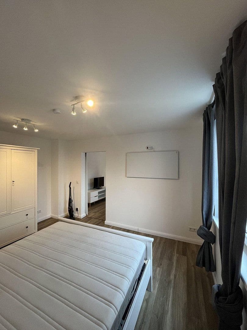 Pronájem bytu 1+kk 32 m², Ina-Ring 10, Herzogenaurach, Bavorsko Pronájem bytu 1+kk 32 m², Ina-Ring 10, Herzogenaurach, Bavorsko