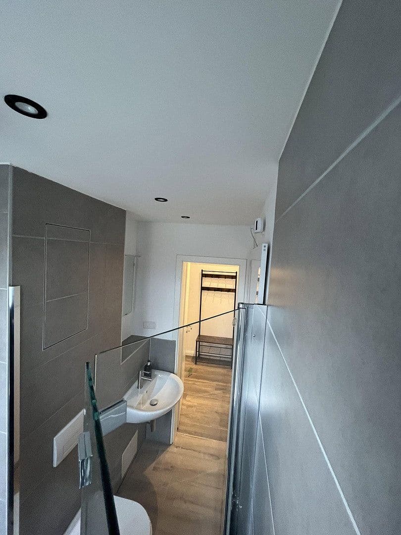 Pronájem bytu 1+kk 32 m², Ina-Ring 10, Herzogenaurach, Bavorsko Pronájem bytu 1+kk 32 m², Ina-Ring 10, Herzogenaurach, Bavorsko