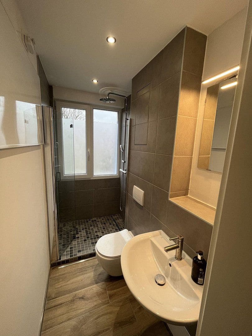 Pronájem bytu 1+kk 32 m², Ina-Ring 10, Herzogenaurach, Bavorsko Pronájem bytu 1+kk 32 m², Ina-Ring 10, Herzogenaurach, Bavorsko