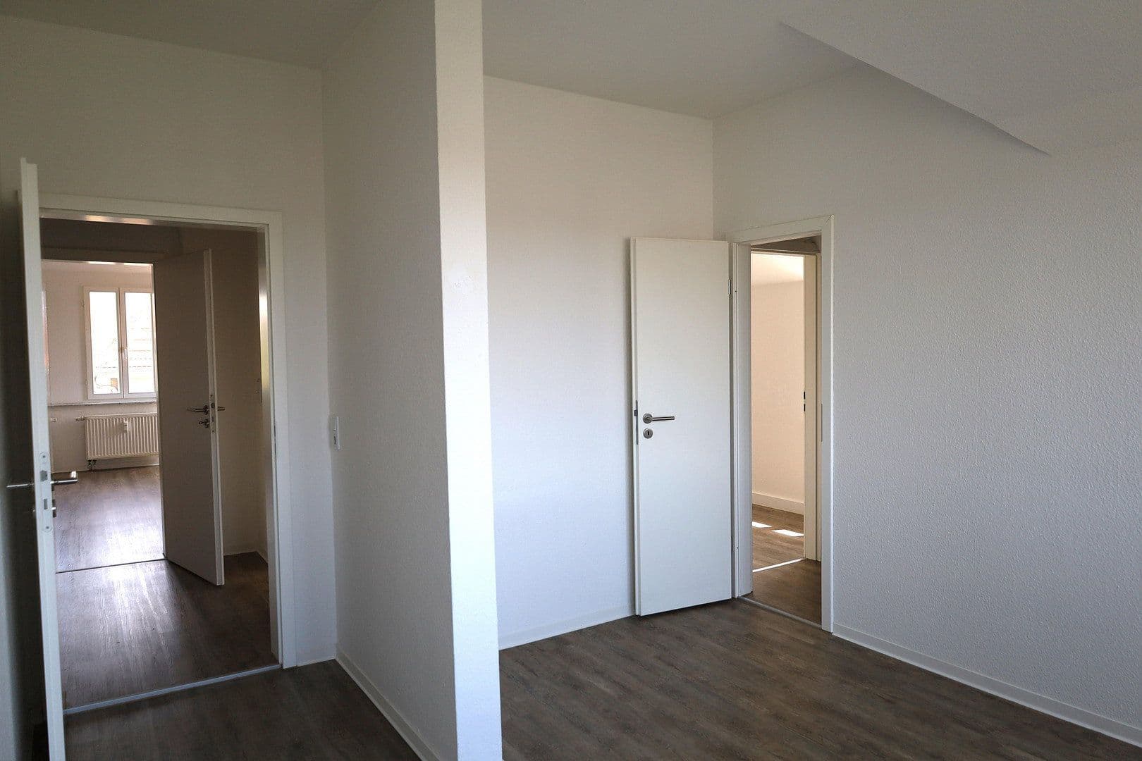 Pronájem bytu 2+1 77 m², Südstraße 2A, Markkleeberg, Sasko Pronájem bytu 2+1 77 m², Südstraße 2A, Markkleeberg, Sasko