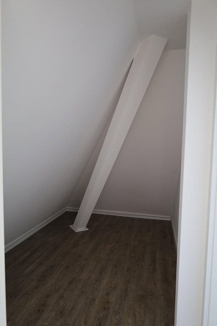 Pronájem bytu 2+1 77 m², Südstraße 2A, Markkleeberg, Sasko Pronájem bytu 2+1 77 m², Südstraße 2A, Markkleeberg, Sasko