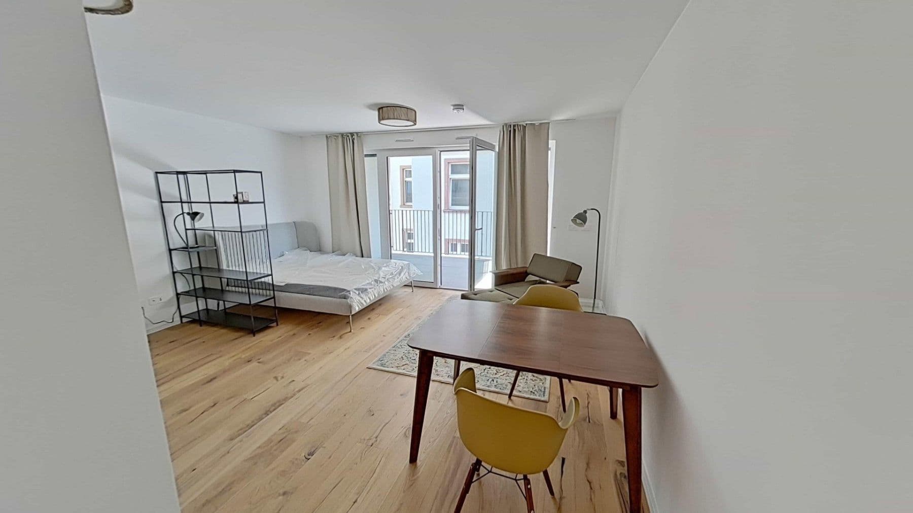 Pronájem bytu 1+1 44 m², Heilbronner Str. 6, Frankfurt, Hessen Pronájem bytu 1+1 44 m², Heilbronner Str. 6, Frankfurt, Hessen
